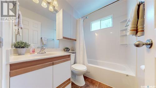 88 Thorn Crescent, Regina, SK - Indoor Photo Showing Bathroom