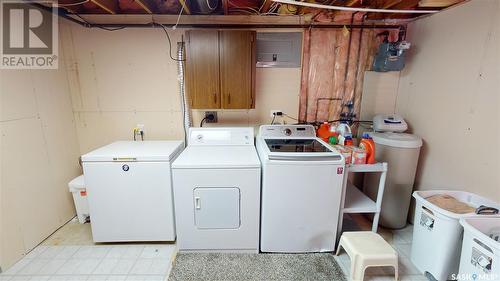 88 Thorn Crescent, Regina, SK - Indoor Photo Showing Laundry Room