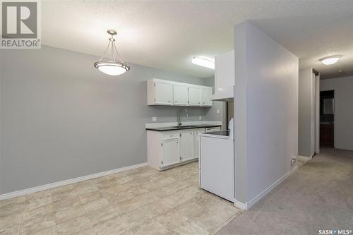 306B 4040 8Th Street E, Saskatoon, SK - Indoor Photo Showing Kitchen