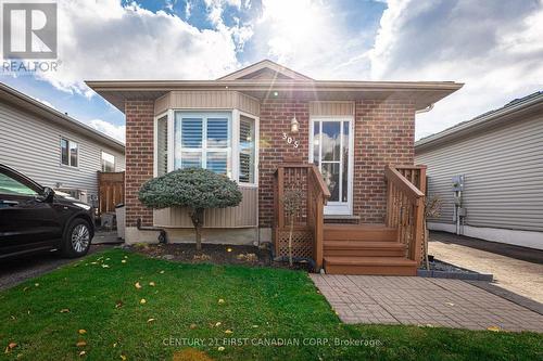 305 Simpson Crescent, London, ON - Outdoor With Exterior