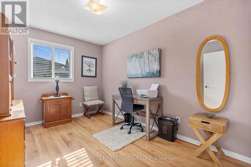 305 Simpson Crescent, London, ON - Indoor Photo Showing Office