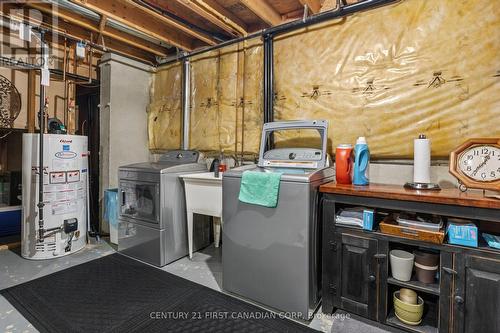 305 Simpson Crescent, London, ON - Indoor Photo Showing Laundry Room