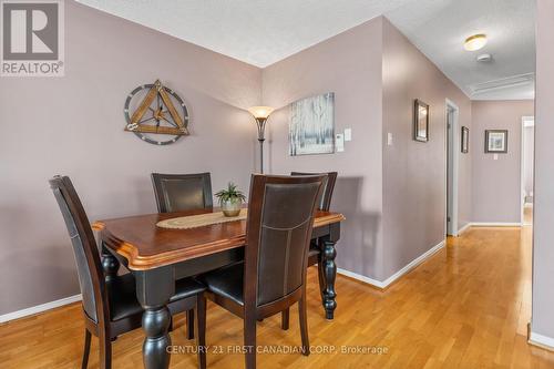 305 Simpson Crescent, London, ON - Indoor Photo Showing Dining Room