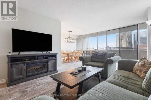 604 - 389 Dundas Street, London, ON - Indoor Photo Showing Living Room