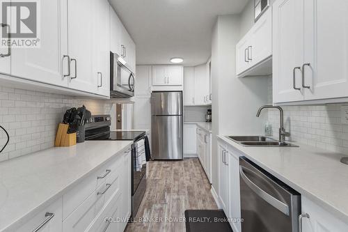 604 - 389 Dundas Street, London, ON - Indoor Photo Showing Kitchen With Double Sink With Upgraded Kitchen