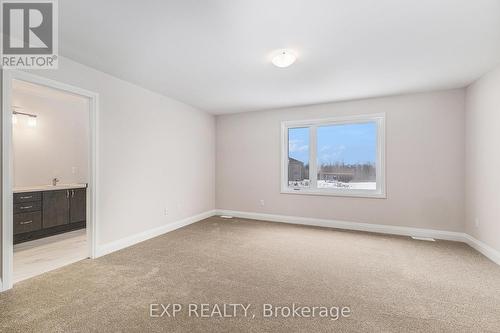 402 Fleet Canuck, Ottawa, ON - Indoor Photo Showing Other Room