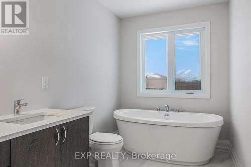 402 Fleet Canuck, Ottawa, ON - Indoor Photo Showing Bathroom