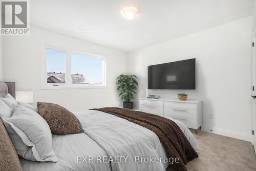 1977 Hawker, Ottawa, ON - Indoor Photo Showing Bedroom