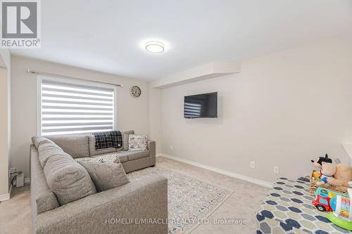 16 Hollingsworth Circle, Brampton, ON - Indoor