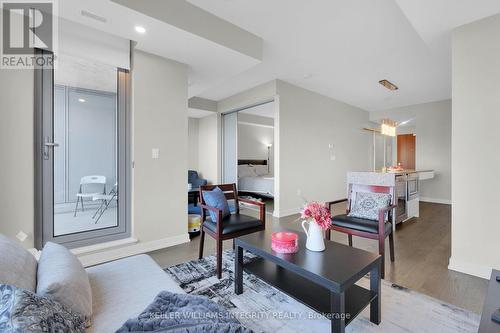 806 - 101 Queen Street, Ottawa, ON - Indoor Photo Showing Living Room