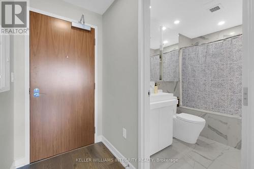 806 - 101 Queen Street, Ottawa, ON - Indoor Photo Showing Bathroom