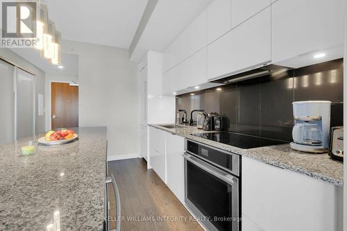 806 - 101 Queen Street, Ottawa, ON - Indoor Photo Showing Kitchen With Upgraded Kitchen