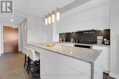 806 - 101 Queen Street, Ottawa, ON - Indoor Photo Showing Kitchen With Upgraded Kitchen