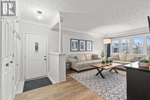 7169 Viscount Street, Niagara Falls (212 - Morrison), ON - Indoor Photo Showing Living Room