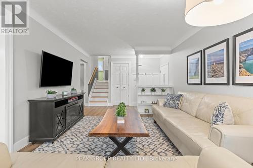 7169 Viscount Street, Niagara Falls (212 - Morrison), ON - Indoor Photo Showing Living Room