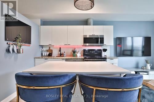 447 - 33 Mill Street, Toronto, ON - Indoor Photo Showing Kitchen