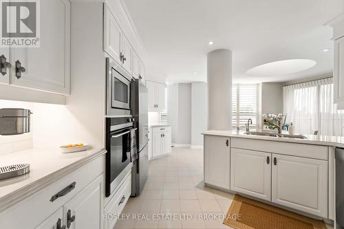 2603 - 701 Geneva Street, St. Catharines (437 - Lakeshore), ON - Indoor Photo Showing Kitchen With Upgraded Kitchen