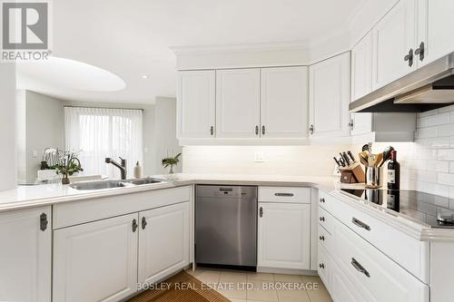 2603 - 701 Geneva Street, St. Catharines (437 - Lakeshore), ON - Indoor Photo Showing Kitchen With Double Sink