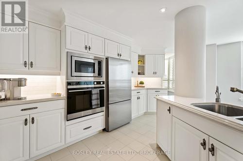 2603 - 701 Geneva Street, St. Catharines (437 - Lakeshore), ON - Indoor Photo Showing Kitchen