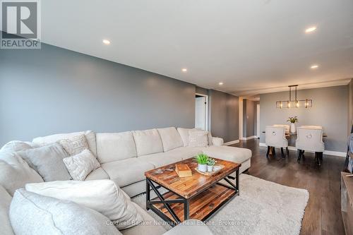 1206 - 55 Green Valley Drive, Kitchener, ON - Indoor Photo Showing Living Room