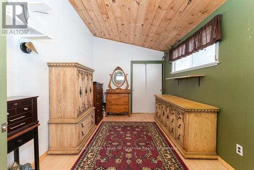 1524 Hekkla Road, Muskoka Lakes (Cardwell), ON - Indoor Photo Showing Other Room