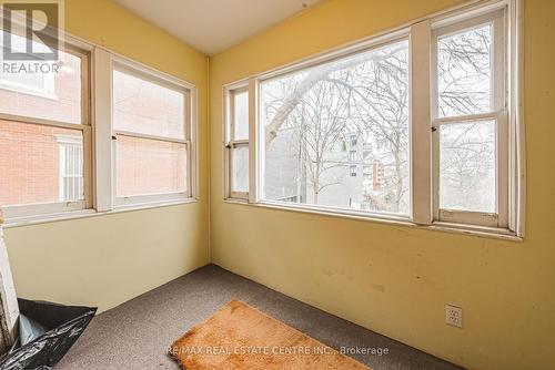 8 Main Street, Toronto, ON - Indoor Photo Showing Other Room