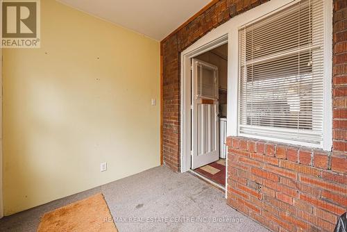 8 Main Street, Toronto, ON - Indoor Photo Showing Other Room