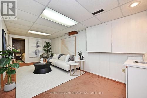 128 Larksmere Court, Markham, ON - Indoor Photo Showing Other Room