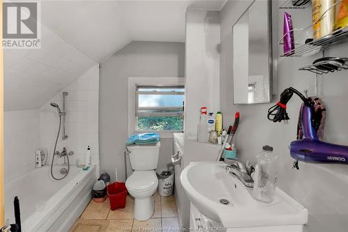 412 Prince Road, Windsor, ON - Indoor Photo Showing Bathroom