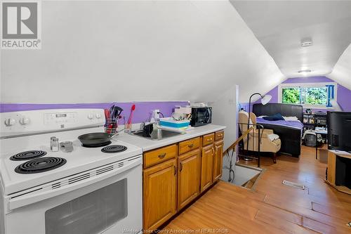 412 Prince Road, Windsor, ON - Indoor Photo Showing Kitchen