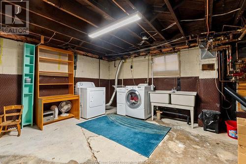 1174 Chilver Road, Windsor, ON - Indoor Photo Showing Laundry Room