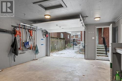 1174 Chilver Road, Windsor, ON - Indoor Photo Showing Garage