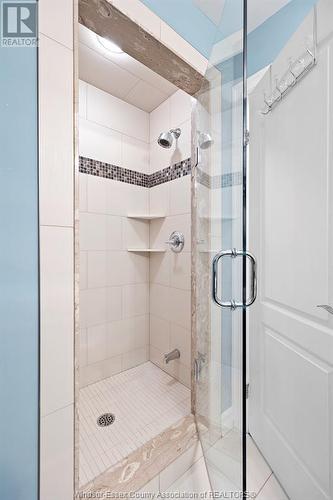 2454 Skinner Street, Lasalle, ON - Indoor Photo Showing Bathroom