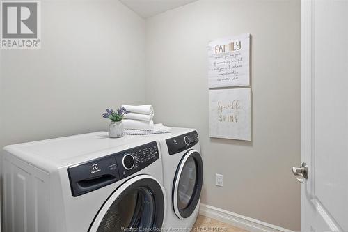 2454 Skinner Street, Lasalle, ON - Indoor Photo Showing Laundry Room