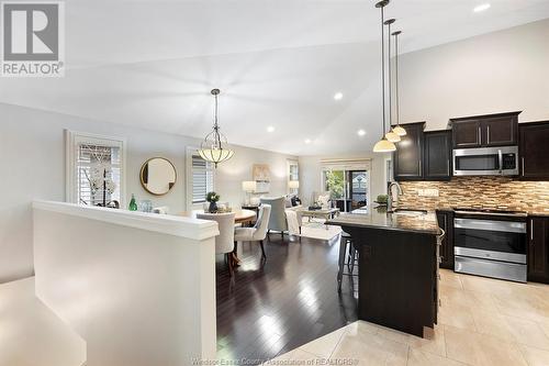 2454 Skinner Street, Lasalle, ON - Indoor Photo Showing Kitchen With Upgraded Kitchen