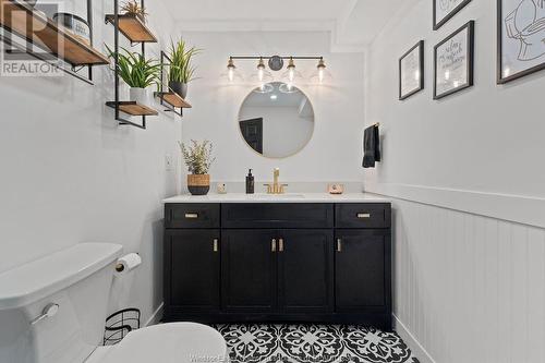 544 River Downs Avenue, Lakeshore, ON - Indoor Photo Showing Bathroom