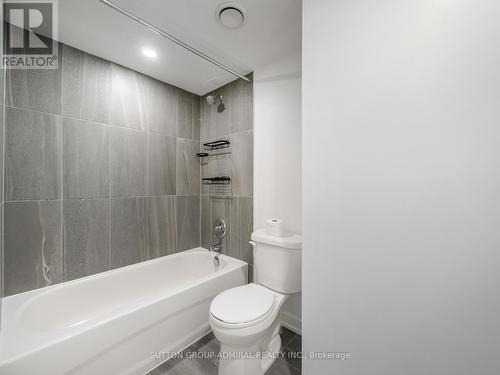 3 - 16 Marquette Avenue, Toronto, ON - Indoor Photo Showing Bathroom