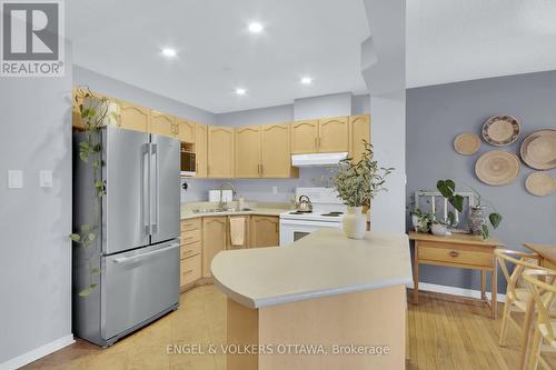 4308 Sunwood Crescent S, Ottawa, ON - Indoor Photo Showing Kitchen