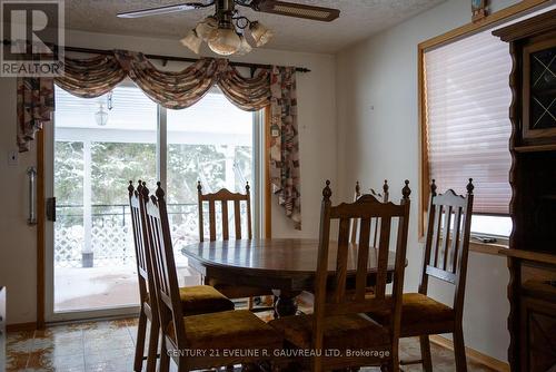 410 Farah Avenue, Temiskaming Shores (New Liskeard), ON - Indoor Photo Showing Dining Room