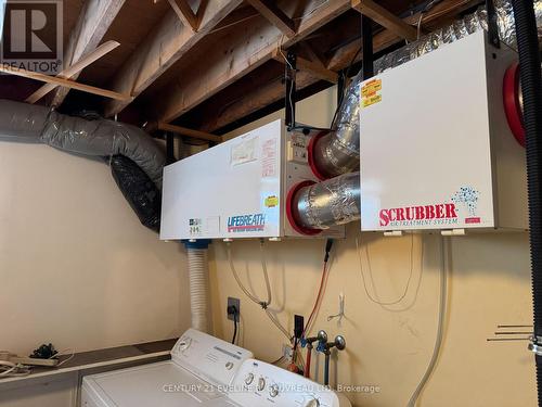 410 Farah Avenue, Temiskaming Shores (New Liskeard), ON - Indoor Photo Showing Laundry Room