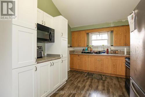 539 King Street, Welland (773 - Lincoln/Crowland), ON - Indoor Photo Showing Kitchen