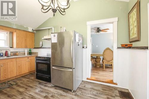 539 King Street, Welland (773 - Lincoln/Crowland), ON - Indoor Photo Showing Kitchen