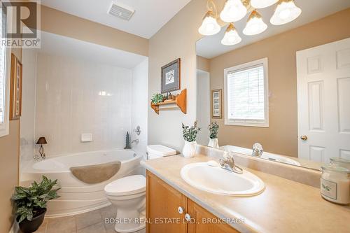 20 Robertson Road, Niagara-On-The-Lake (107 - Glendale), ON - Indoor Photo Showing Bathroom