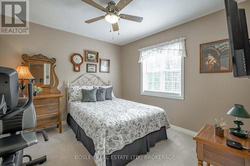 20 Robertson Road, Niagara-On-The-Lake (107 - Glendale), ON - Indoor Photo Showing Bedroom