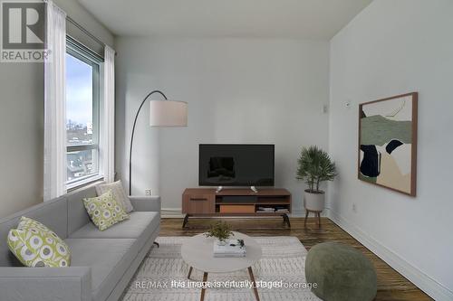 406 - 19 Avondale Avenue, Toronto, ON - Indoor Photo Showing Living Room