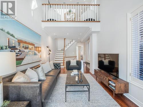 136 Silver Birch Avenue, Toronto, ON - Indoor Photo Showing Living Room