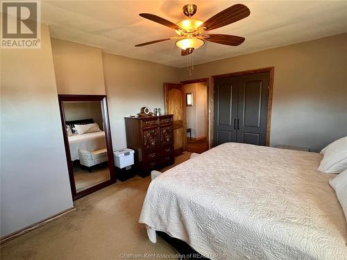 9670 Longwoods Road, Chatham, ON - Indoor Photo Showing Bedroom