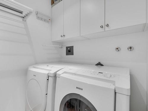 Laundry room - 504-5845 Av. Marc-Chagall, Côte-Saint-Luc, QC - Indoor Photo Showing Laundry Room