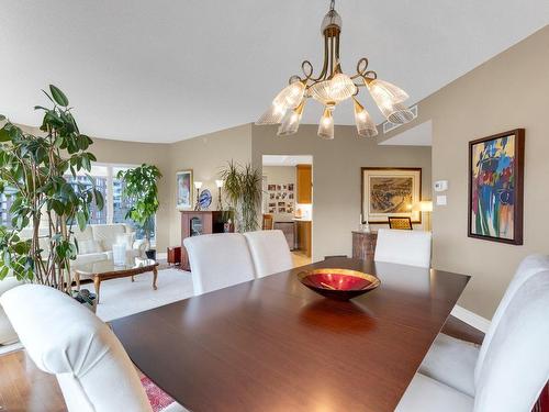 Interior - 504-5845 Av. Marc-Chagall, Côte-Saint-Luc, QC - Indoor Photo Showing Dining Room