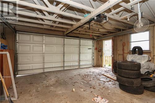 350 Dupont Street, Sudbury, ON - Indoor Photo Showing Garage